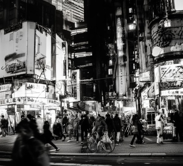 街区户外广告,重构城市与自然的对话